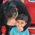 Şehit çocuğunun gözyaşları Şehit çocuğunun gözyaşları