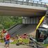 Polonya'da otobüs viyadükten düştü: 2 ölü, 20 yaralı