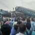 Hindistan’da tren raydan çıktı: 20 ölü, 150 yaralı