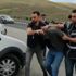 Yaşlı kadını dolandıran 2 kardeş kıskıvrak yakalandı Yaşlı kadını dolandıran 2 kardeş kıskıvrak yakalandı