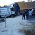 Kamyon ile kamyonet çarpıştı: 1 ölü, 1 yaralı Kamyon ile kamyonet çarpıştı: 1 ölü, 1 yaralı