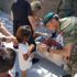 Türk askeri, Kosovalı çocukların yüzünü bayramlık ...