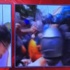 Aşırı sıcağa dayanamayan İtalyan muhabir, canlı yayında bayıldı Aşırı sıcağa dayanamayan İtalyan muhabir, canlı yayında bayıldı
