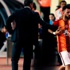 Emre Çolak Hamzaoğlu'nun elini sıkmadı Emre Çolak Hamzaoğlu'nun elini sıkmadı