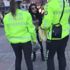 Bu defa Bursa'da yaşandı. Maske uyarısı yapan polislere bakın ne yanıt verdi Bu defa Bursa'da yaşandı. Maske uyarısı yapan polislere bakın ne yanıt verdi