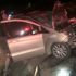 Hafif ticari araç otomobille çarpıştı: 1 ölü, 2 yaralı Hafif ticari araç otomobille çarpıştı: 1 ölü, 2 yaralı