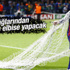 Pique Shakira için kale ağlarını kesti