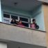 Bayrampaşa da yangın; balkonda mahsur kalanlar kurtarıldı Bayrampaşa da yangın; balkonda mahsur kalanlar kurtarıldı