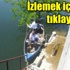 Evlerine kayıkla gidiyorlar