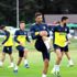 Fenerbahçe top kapma ve pas çalışması yaptı Fenerbahçe top kapma ve pas çalışması yaptı