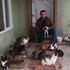 Konya'da yaklaşık 30 kedi besleyen imam: "Biz onlara baktıkça huzur bulduk" Konya'da yaklaşık 30 kedi besleyen imam: "Biz onlara baktıkça huzur bulduk"