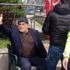 Koronavirüs uyarısını dinlemeyen yaşlı adam bıçak çekti