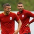 "Podolski baltayı aldı, Burak makineli tüfeği"