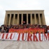 Galatasaray taraftarları Anıtkabir'i ziyaret etti Galatasaray taraftarları Anıtkabir'i ziyaret etti