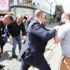 İngiliz siyasetçi Farage'a saldırı