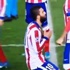 Arda Turan sahayı sedyeyle terketti Arda Turan sahayı sedyeyle terketti