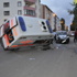 Ambulans kavşakta otomobil ile çarpıştı: 4 yaralı