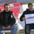 Yunan gazeteciler Dündar ve Erdem Gül için nöbet tuttu