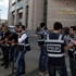 Meydan ve adliye “polis” ablukasında