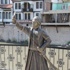Selfie çeken şehzade heykeli şaşkınlık yarattı Selfie çeken şehzade heykeli şaşkınlık yarattı