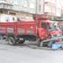 Kaldırıma çıkan kamyonun çarptığı yaya öldü Kaldırıma çıkan kamyonun çarptığı yaya öldü