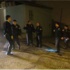 Polise kiremitli satırlı saldırı!