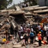 Hindistan'da bina çöktü: 12 ölü