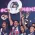 Fransa şampiyonu Paris Saint-Germain şampiyonluğu sağlık çalışanlarına adadı Fransa şampiyonu Paris Saint-Germain şampiyonluğu sağlık çalışanlarına adadı