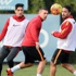 Podolski tedavi için Almanya'ya gitti
