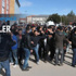 Karşıt görüşlü öğrenciler arasında kavga çıktı