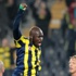 Galatasaraylı futbolcular imza dağıttı Galatasaraylı futbolcular imza dağıttı