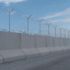 Sınırlara modüler beton duvar ve tel önlemi