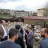 Sur da ahır ve evleri su bastı