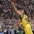 Yunanlılar Fenerbahçe teknik heyetine saldırdı Yunanlılar Fenerbahçe teknik heyetine saldırdı
