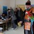Diriliş Ertuğrul’dan etkilendi papağanıyla oy vermeye geldi Diriliş Ertuğrul’dan etkilendi papağanıyla oy vermeye geldi