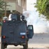 Nusaybin'de sokaklarda hendek kapatan polise ateş açıldı Nusaybin'de sokaklarda hendek kapatan polise ateş açıldı