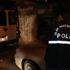 Adana'da bir eve silahlı saldırı düzenlemeyi planlayan 2 kişi polisi fark etmesi üzerine silahlarını atarak kaçtı Adana'da bir eve silahlı saldırı düzenlemeyi planlayan 2 kişi polisi fark etmesi üzerine silahlarını atarak kaçtı