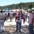 İlköğretim öğrencilerine AKP lehine slogan attırıp oy istedi! İlköğretim öğrencilerine AKP lehine slogan attırıp oy istedi!