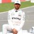Lewis Hamilton anlaşmayı imzaladı