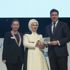 Emine Erdoğan'a Dünya İnsaniyet Forumu'ndan 'Fark Yaratan' ödülü verildi