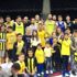 Fenerbahçe Beko ya taraftarlardan moral ziyareti
