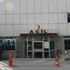 Eşini üzüm bağına götürüp, boğazını keserek öldürdü