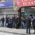 Ekmek kuyruğu değil, eczane kuyruğu Ekmek kuyruğu değil, eczane kuyruğu