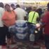 Houston halkı marketlere akın etti Houston halkı marketlere akın etti