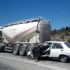 Beton mikserine çarpan otomobilin sürücüsü öldü Beton mikserine çarpan otomobilin sürücüsü öldü