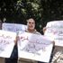 Gazzeli hastaların yurt dışında tedavisinin engellenmesine protesto Gazzeli hastaların yurt dışında tedavisinin engellenmesine protesto