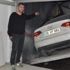 Otomobilini 1 yıldır apartman asansöründen çıkaramıyor Otomobilini 1 yıldır apartman asansöründen çıkaramıyor