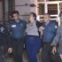 Şizofren hastası kadın, annesini bıçaklayıp kendini eve kilitledi Şizofren hastası kadın, annesini bıçaklayıp kendini eve kilitledi