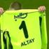 Szalai golü atar atmaz Altay'ın formasına koştu ve arkadaşına mesaj yolladı