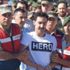 'Hero tişörtü' davasında kendisini böyle savundu: "Benim davranışım etik değildi" 'Hero tişörtü' davasında kendisini böyle savundu: "Benim davranışım etik değildi"